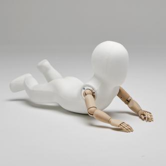 MIU2-C BABY CRAWLING MANNEQUIN