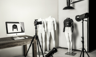 “Ghost”Mannequin Break the Traditional Model of Photography