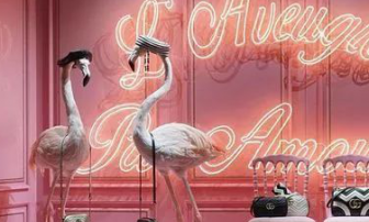 Mannequin + Neon – What the big brands love recently