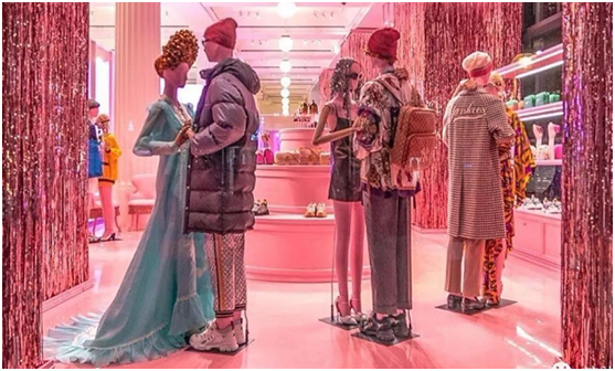 How to design Christmas window
