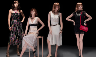 How to use mannequins to create an attractive window display