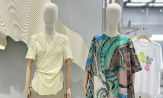 Aesthetics of Fabric Mannequins: Wrapping a Gentle Fashion Attitude