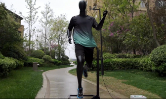 Electric Running Mannequins Bring Fashion to Life in Motion, Boosting Sales
